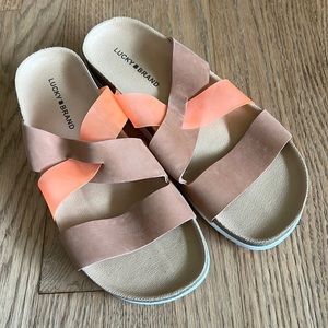 Lucky brand slides